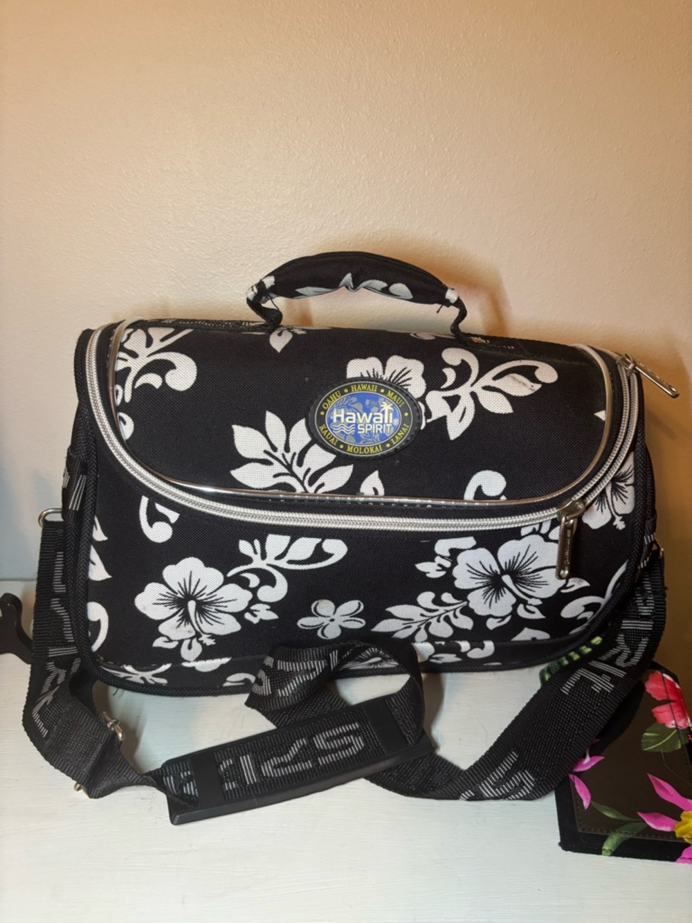 Black & White Floral Travel Shoulder Bag
